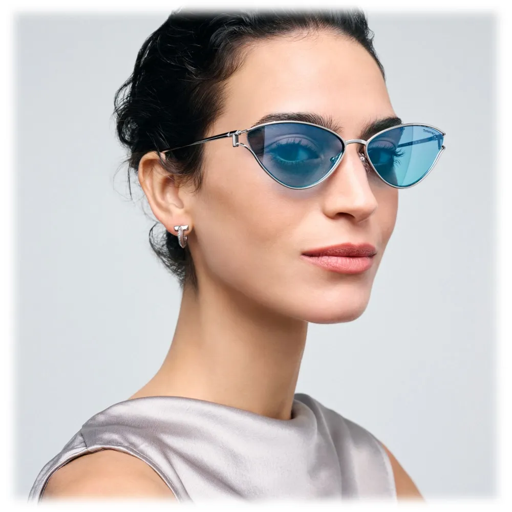 Tiffany & Co. - Occhiale da Sole Cat Eye - Argento Tiffany Blue® - Collezione Tiffany T - Tiffany & Co. Eyewear